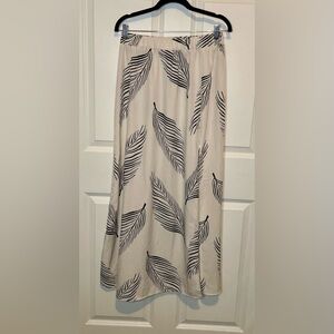 Cream and Black Leaf Print Midi Skirt by Yozi Women’s Large 8/10 EUC